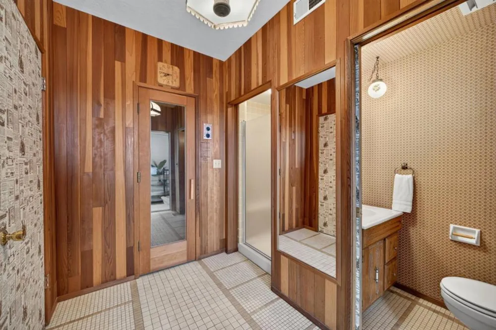 1516 Alturas Drive Burlingame, CA 94010