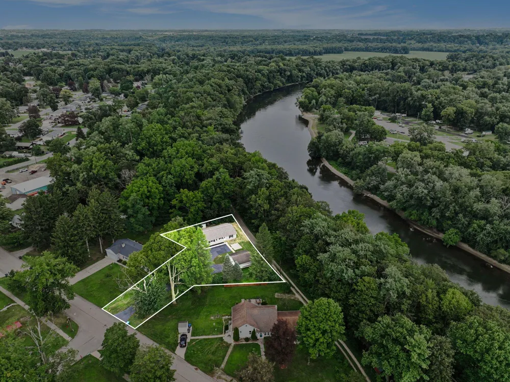 410 Bluff Street Berrien Springs, MI 49103