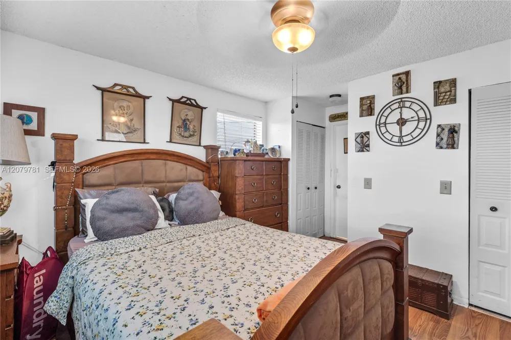 10442 Sunrise Lakes Blvd #312 Sunrise, FL 33322