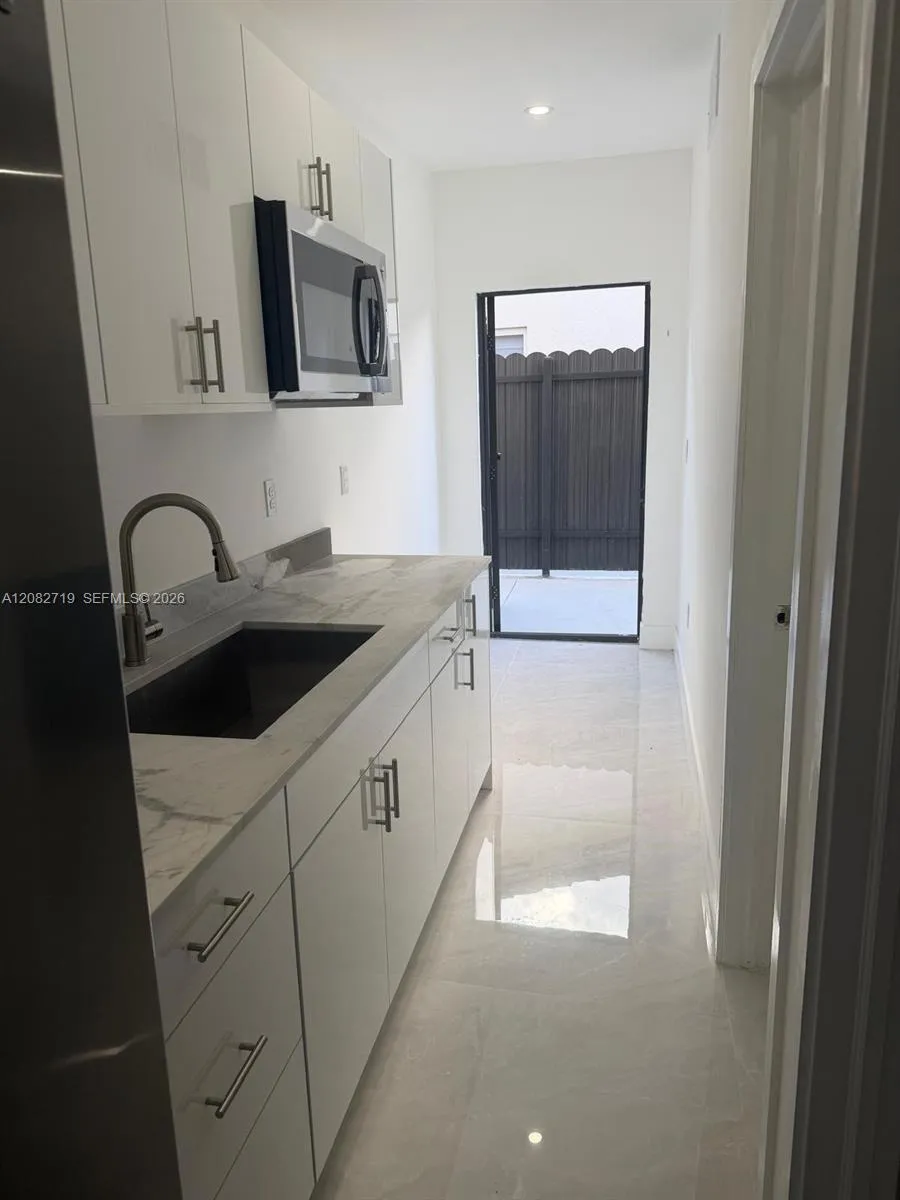 15129 SW 173rd Ter #1 Miami, FL 33187