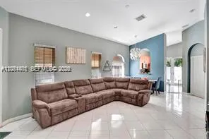2240 NE 37th Rd Homestead, FL 33033
