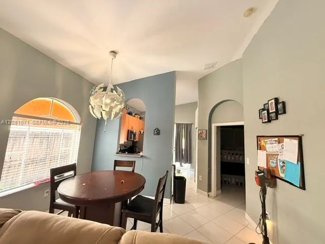 2240 NE 37th Rd Homestead, FL 33033
