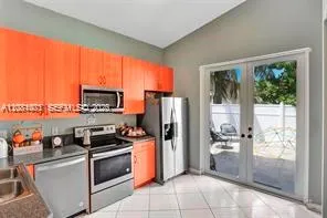 2240 NE 37th Rd Homestead, FL 33033