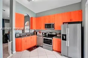 2240 NE 37th Rd Homestead, FL 33033