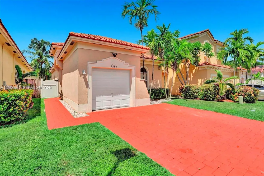 2240 NE 37th Rd Homestead, FL 33033
