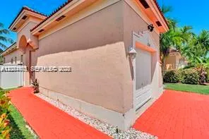2240 NE 37th Rd Homestead, FL 33033