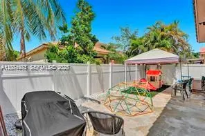 2240 NE 37th Rd Homestead, FL 33033
