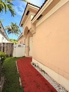 2240 NE 37th Rd Homestead, FL 33033