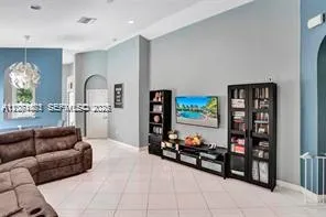 2240 NE 37th Rd Homestead, FL 33033