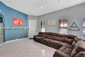 2240 NE 37th Rd Homestead, FL 33033