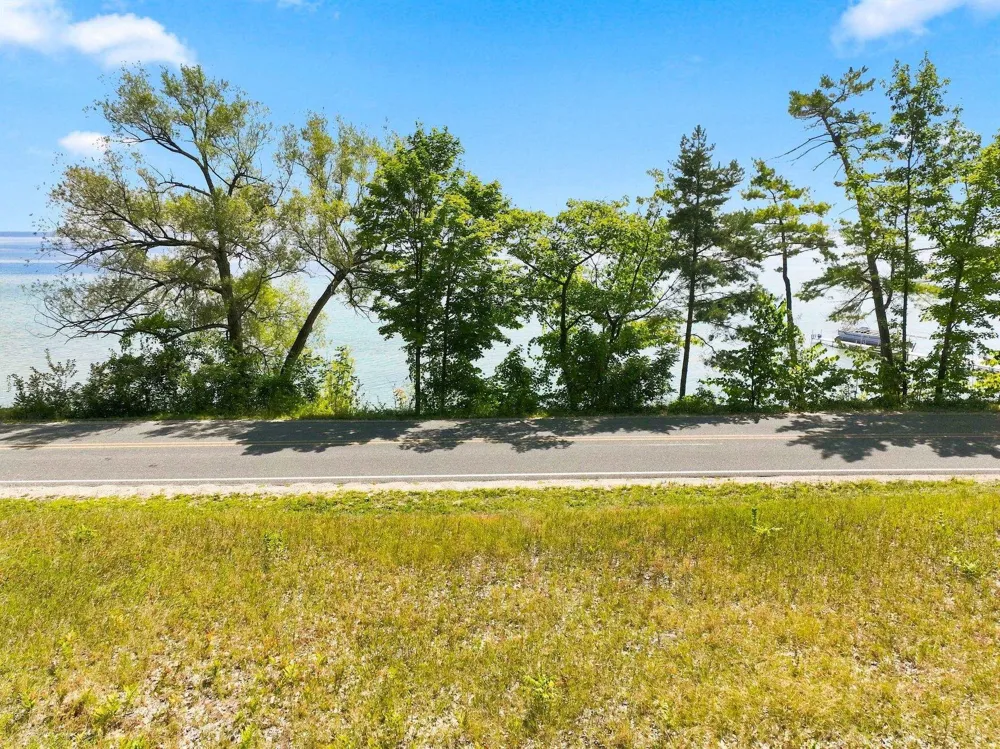 Bluff Road Peninsula Township, MI 49686