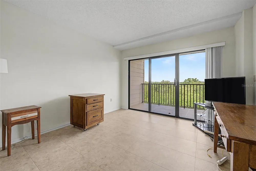 2700 BAYSHORE BOULEVARD #11202 Dunedin, FL 34698
