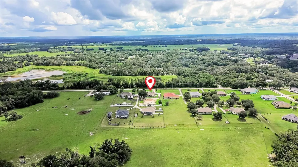 13975 MCINTOSH ROAD Thonotosassa, FL 33592