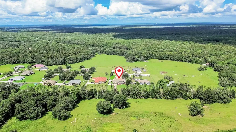 13975 MCINTOSH ROAD Thonotosassa, FL 33592