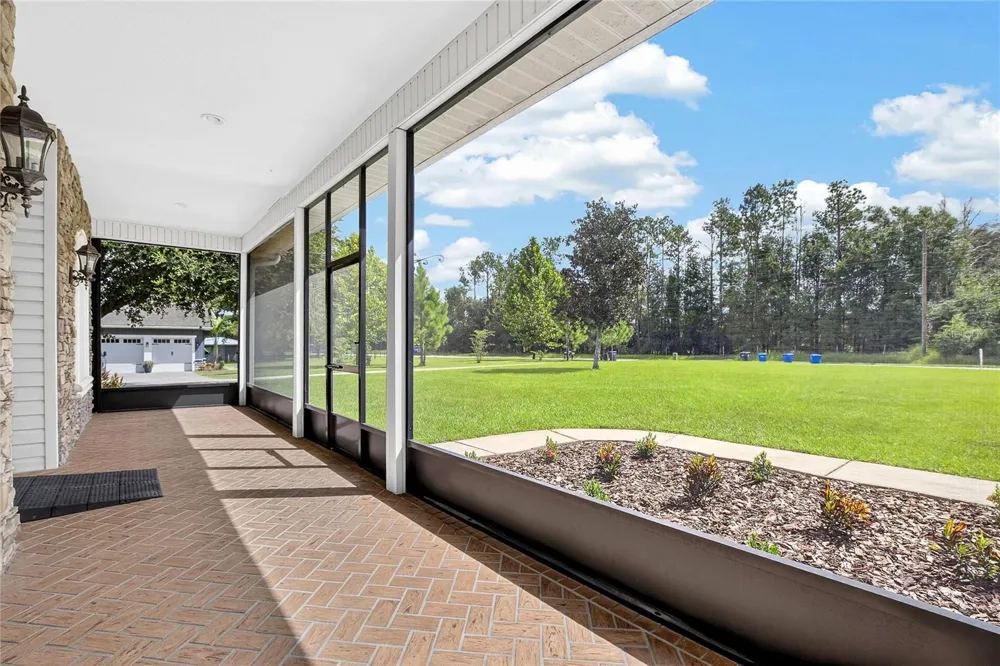 13975 MCINTOSH ROAD Thonotosassa, FL 33592