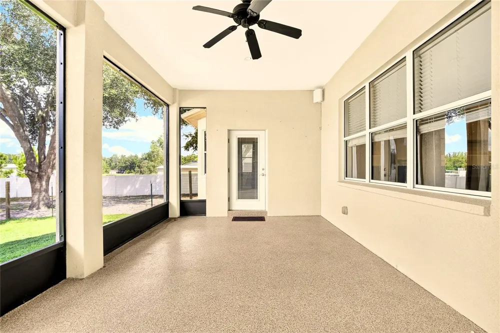 13975 MCINTOSH ROAD Thonotosassa, FL 33592