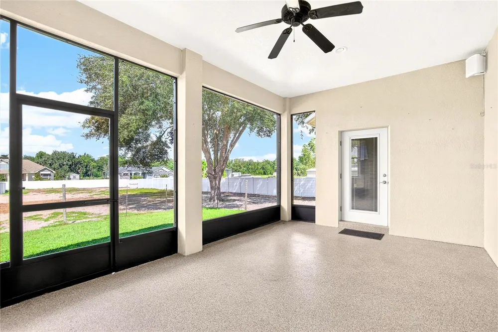13975 MCINTOSH ROAD Thonotosassa, FL 33592