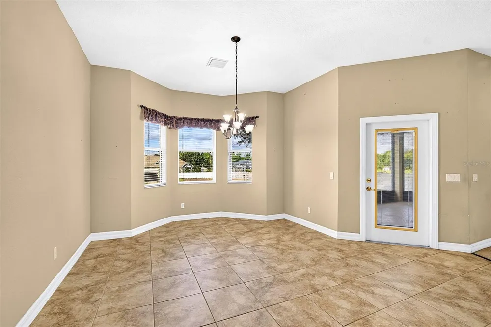 13975 MCINTOSH ROAD Thonotosassa, FL 33592