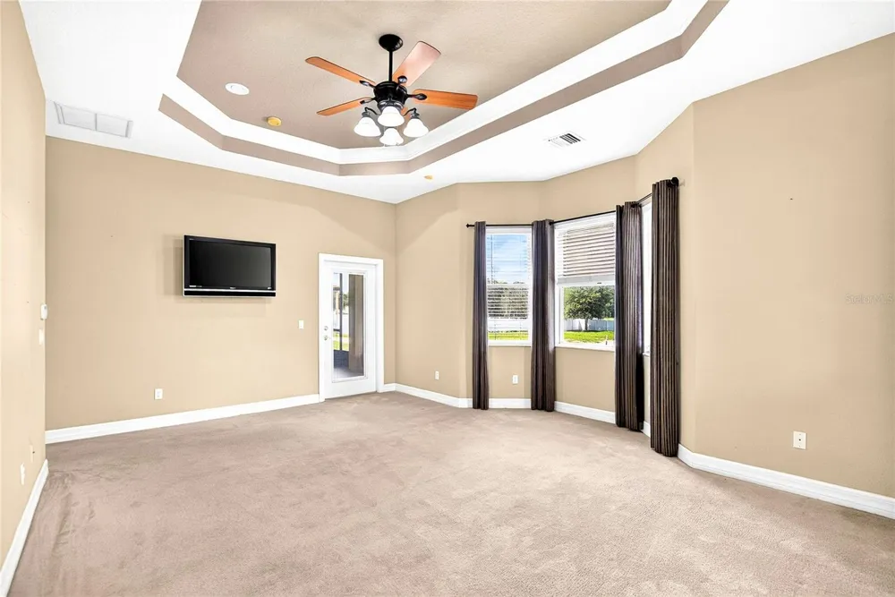 13975 MCINTOSH ROAD Thonotosassa, FL 33592