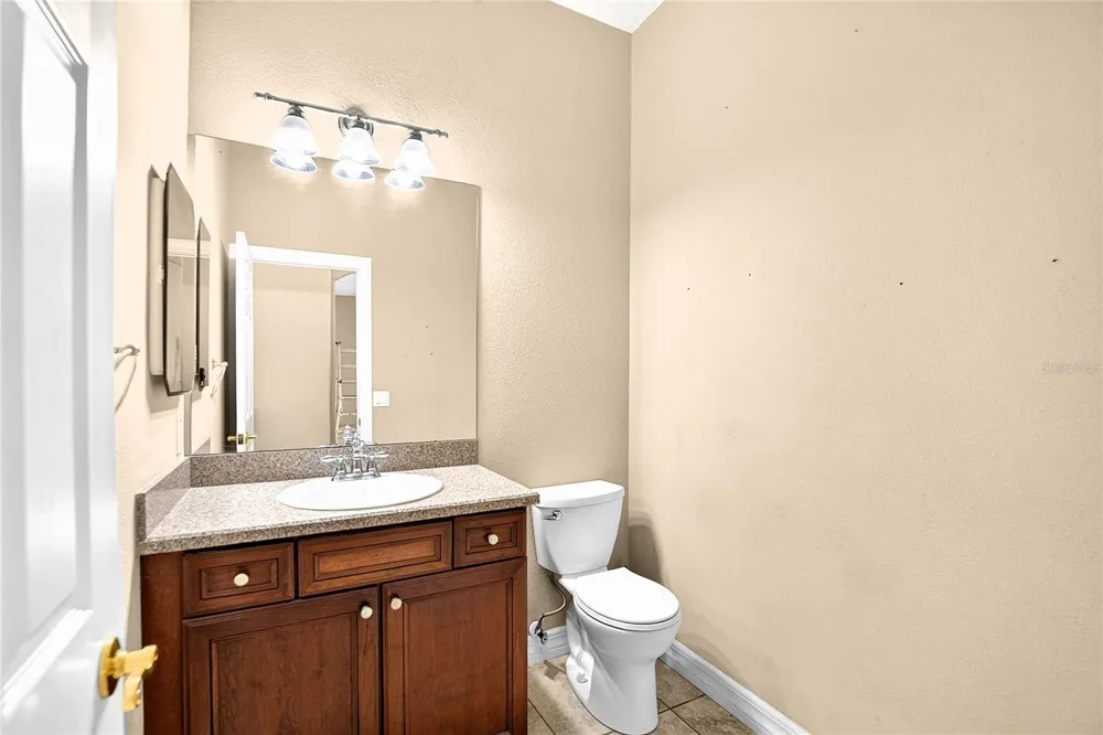 13975 MCINTOSH ROAD Thonotosassa, FL 33592