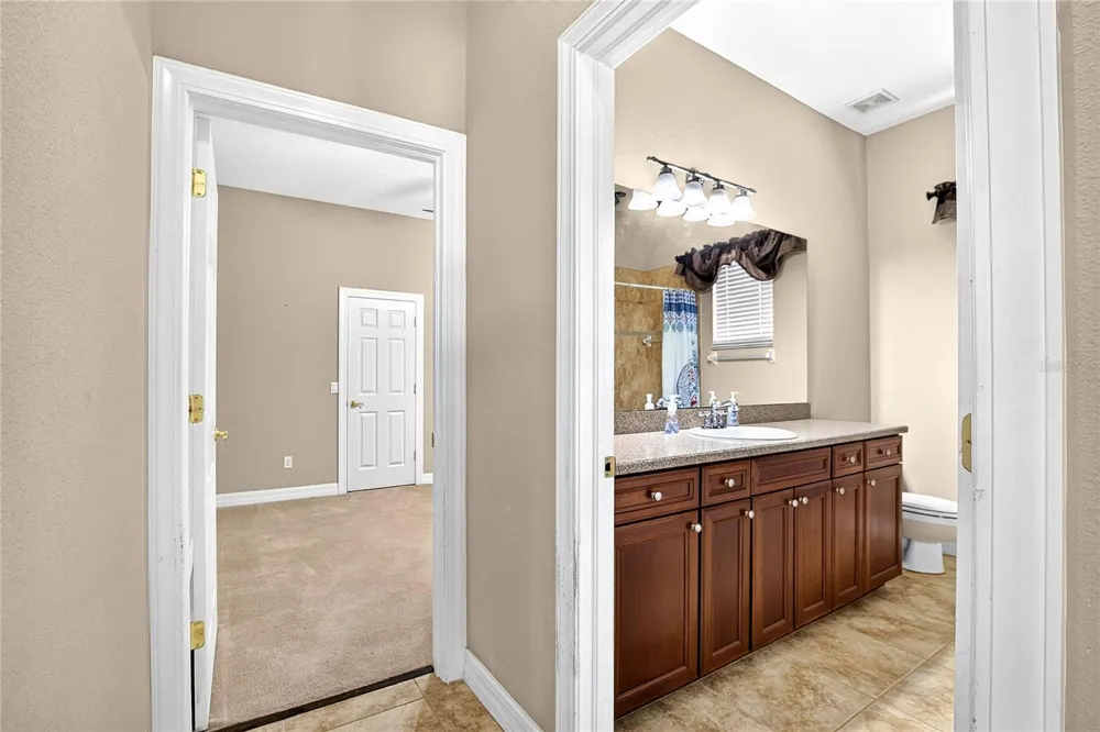 13975 MCINTOSH ROAD Thonotosassa, FL 33592