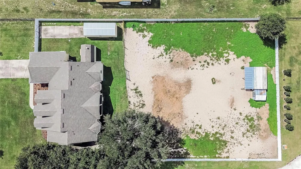 13975 MCINTOSH ROAD Thonotosassa, FL 33592