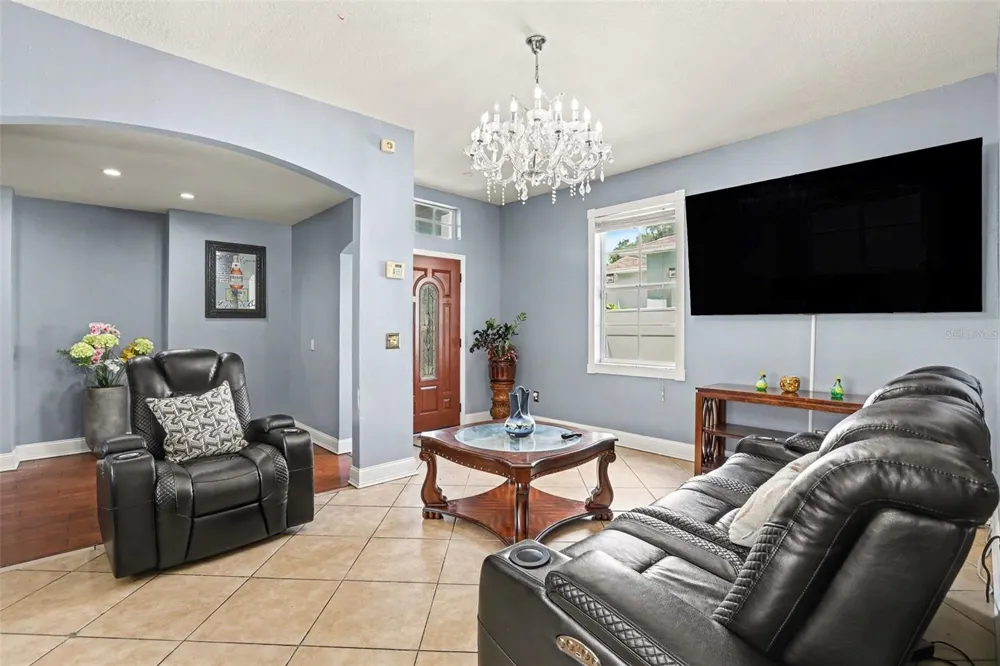 8910 BRIDGEFORD OAKS DRIVE Temple Terrace, FL 33637