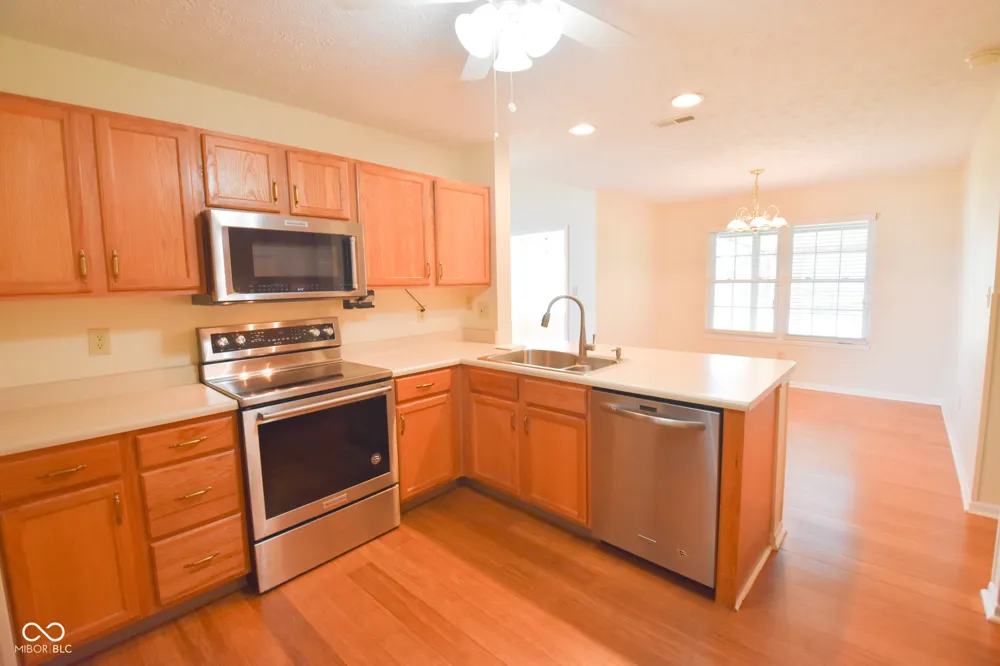 1295 Worcester Way Greenfield, IN 46140