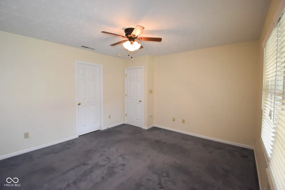 1295 Worcester Way Greenfield, IN 46140