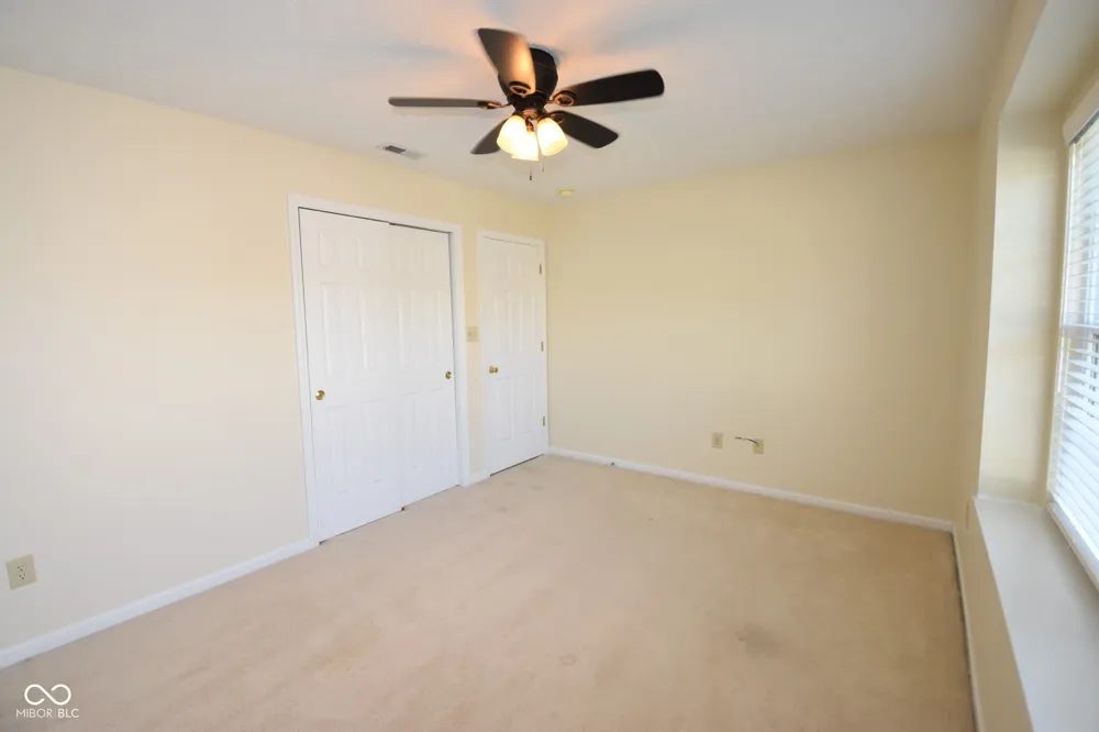 1295 Worcester Way Greenfield, IN 46140