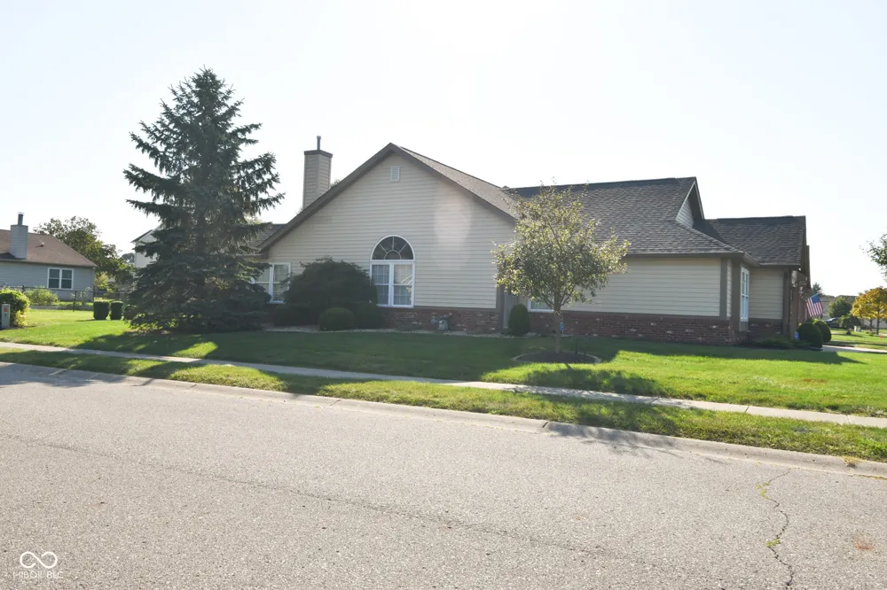 1295 Worcester Way Greenfield, IN 46140