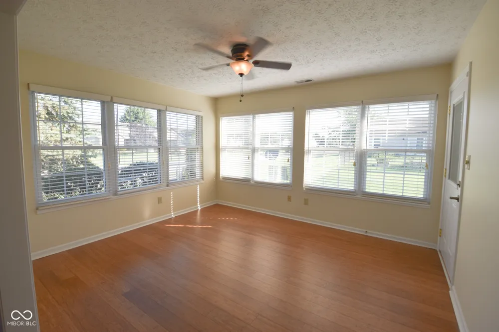 1295 Worcester Way Greenfield, IN 46140