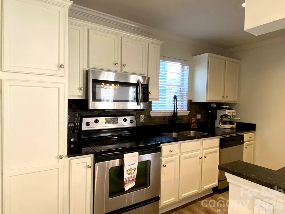 417 Olmsted Park Place #B Charlotte, NC 28203