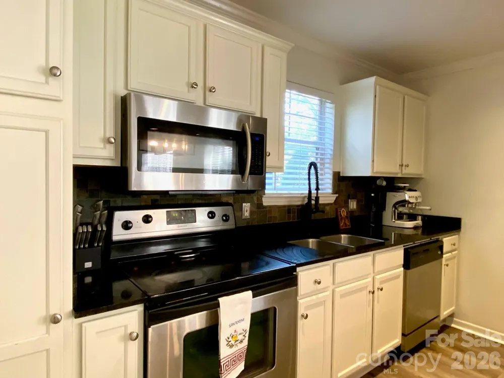417 Olmsted Park Place #B Charlotte, NC 28203