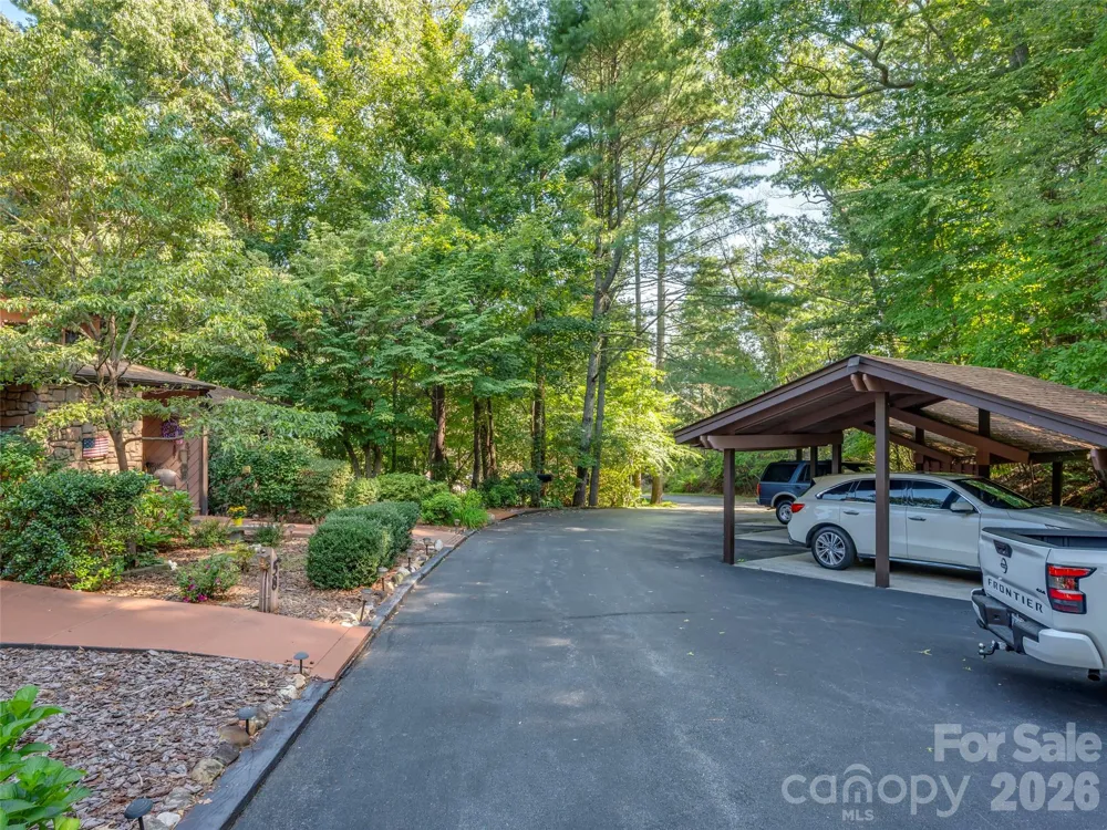 58 Timbertop Lane Etowah, NC 28729