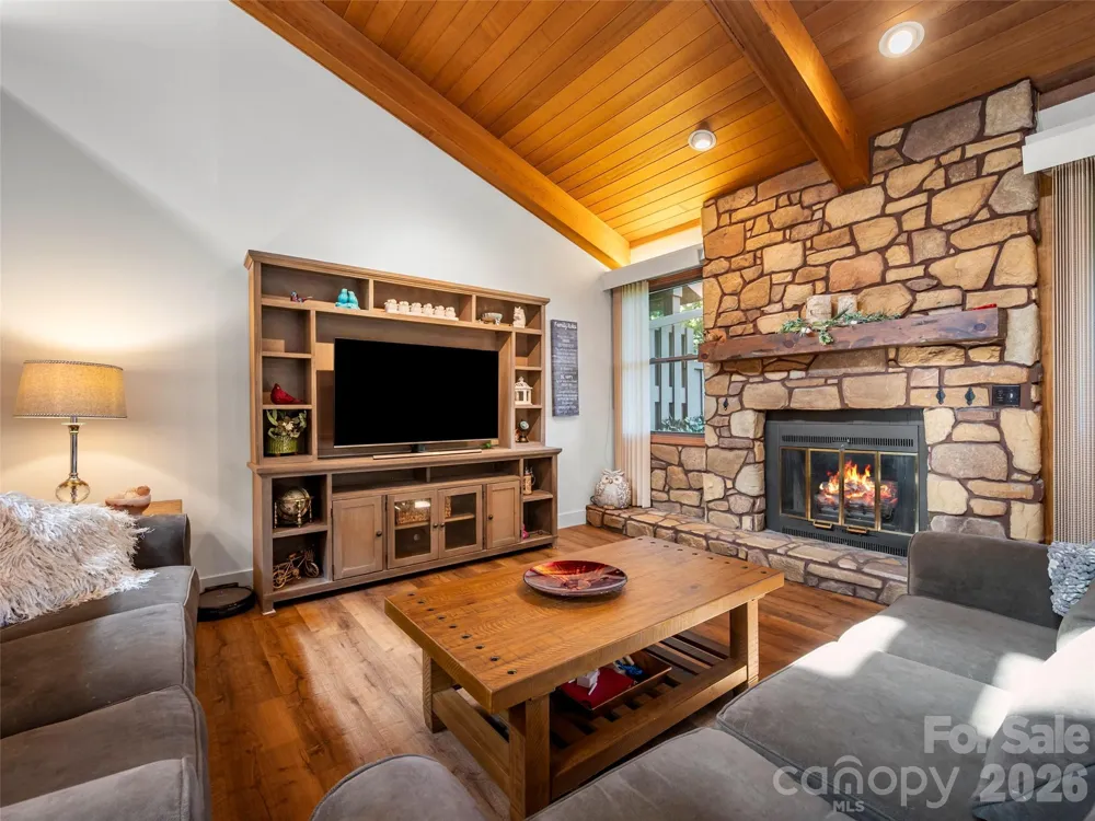 58 Timbertop Lane Etowah, NC 28729