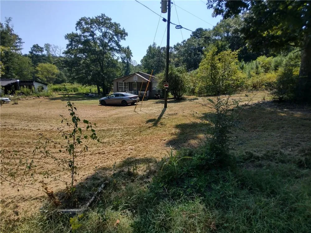 940 County Road 387 Cedar Bluff, AL 35959