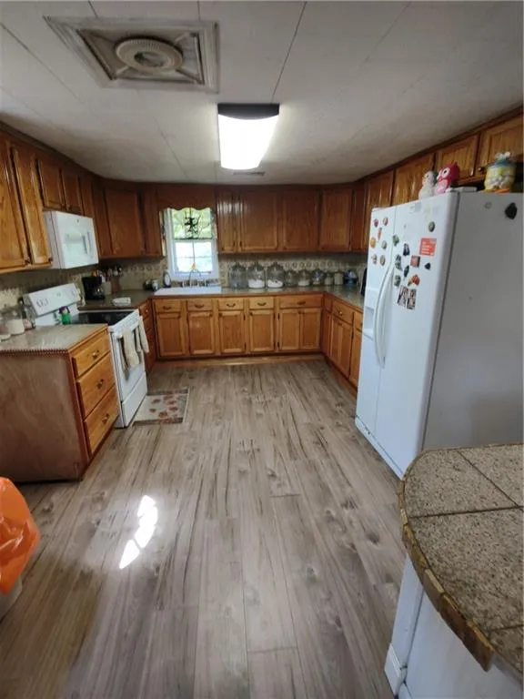 940 County Road 387 Cedar Bluff, AL 35959