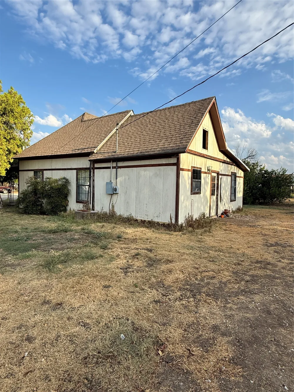 1115 S Concho Street Coleman, TX 76834