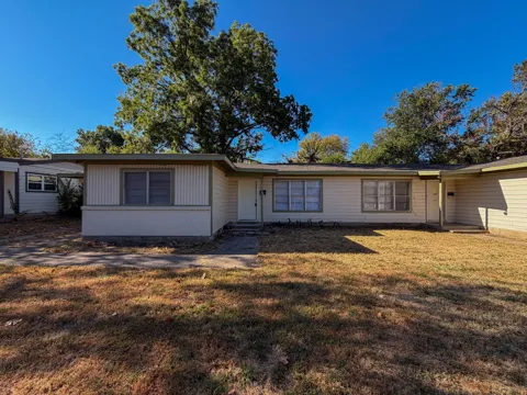 121 Vandenburg Drive #A