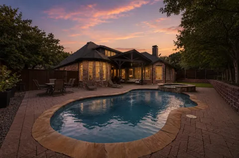 5287 Cree Drive