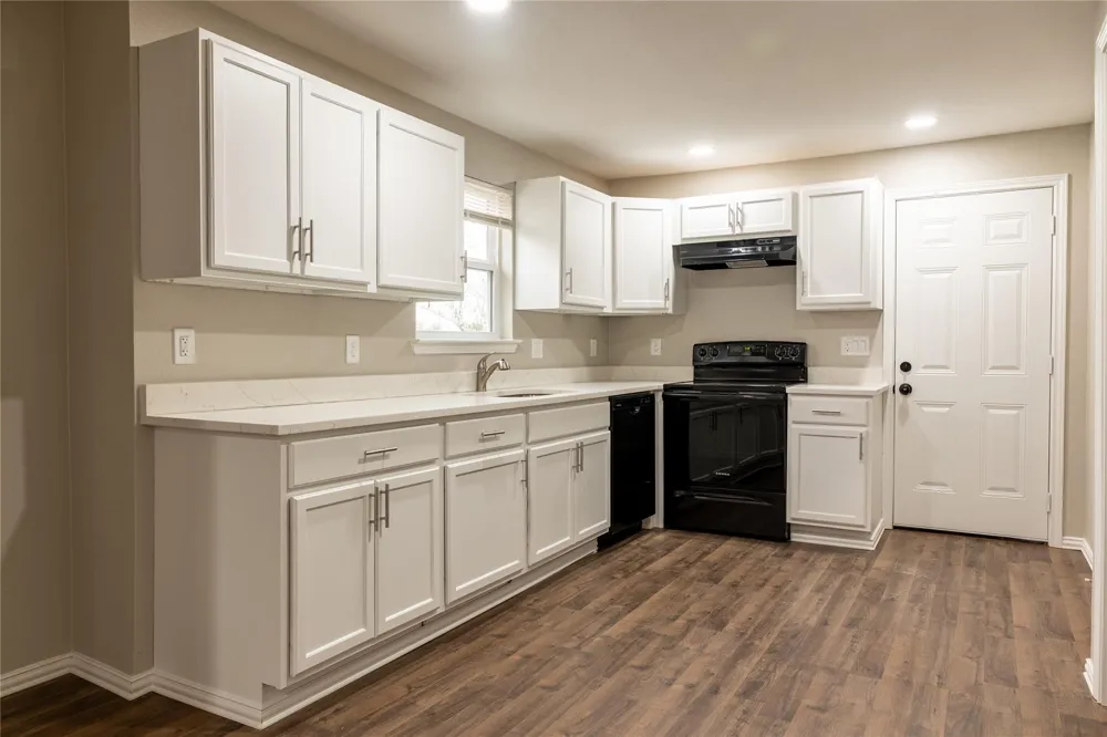 729 Planters Street Emory, TX 75440