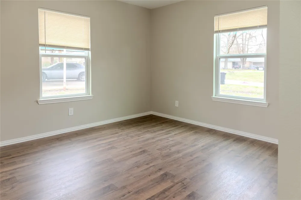 729 Planters Street Emory, TX 75440