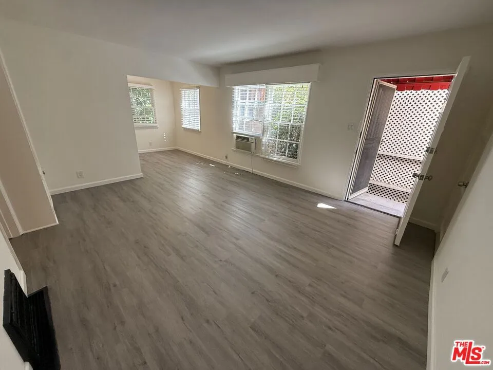 1846 Pandora Avenue Los Angeles, CA 90025