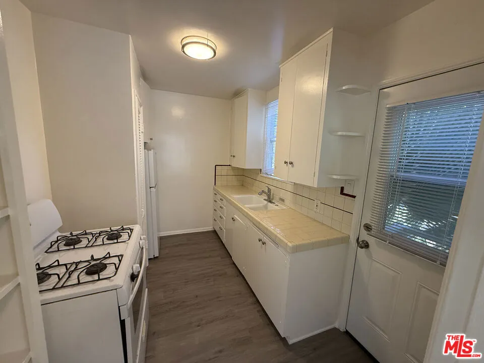 1846 Pandora Avenue Los Angeles, CA 90025
