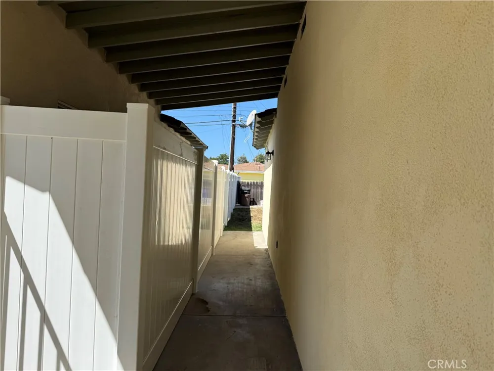 351 S 2nd Upland, CA 91786