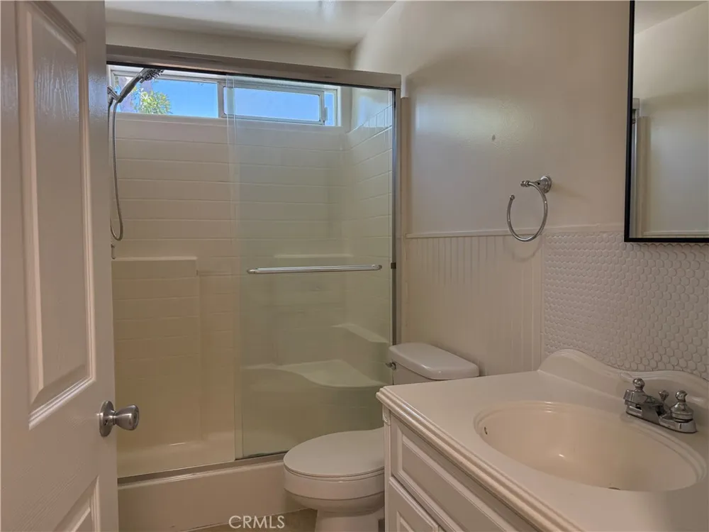 351 S 2nd Upland, CA 91786
