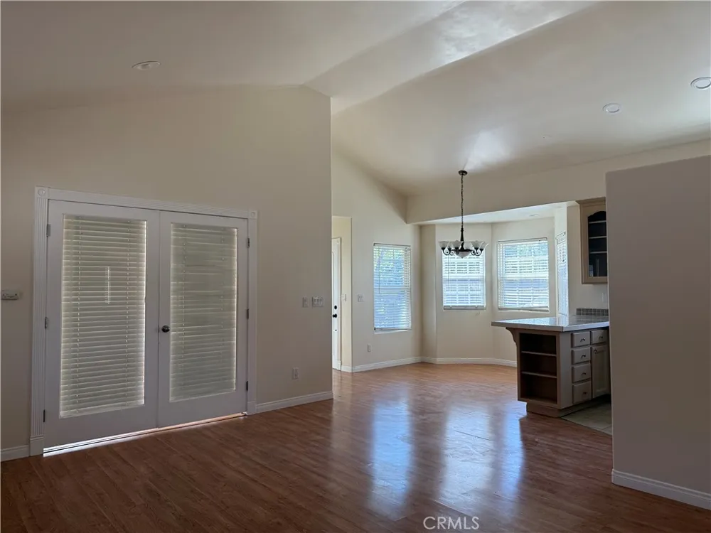 351 S 2nd Upland, CA 91786
