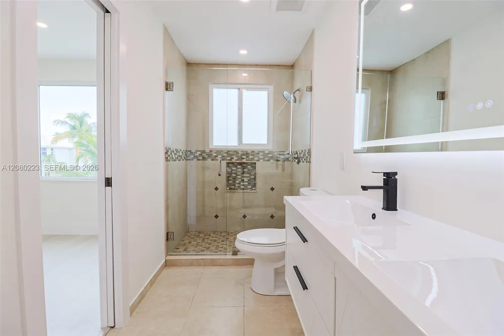 10262 SW 9th Ln Pembroke Pines, FL 33025