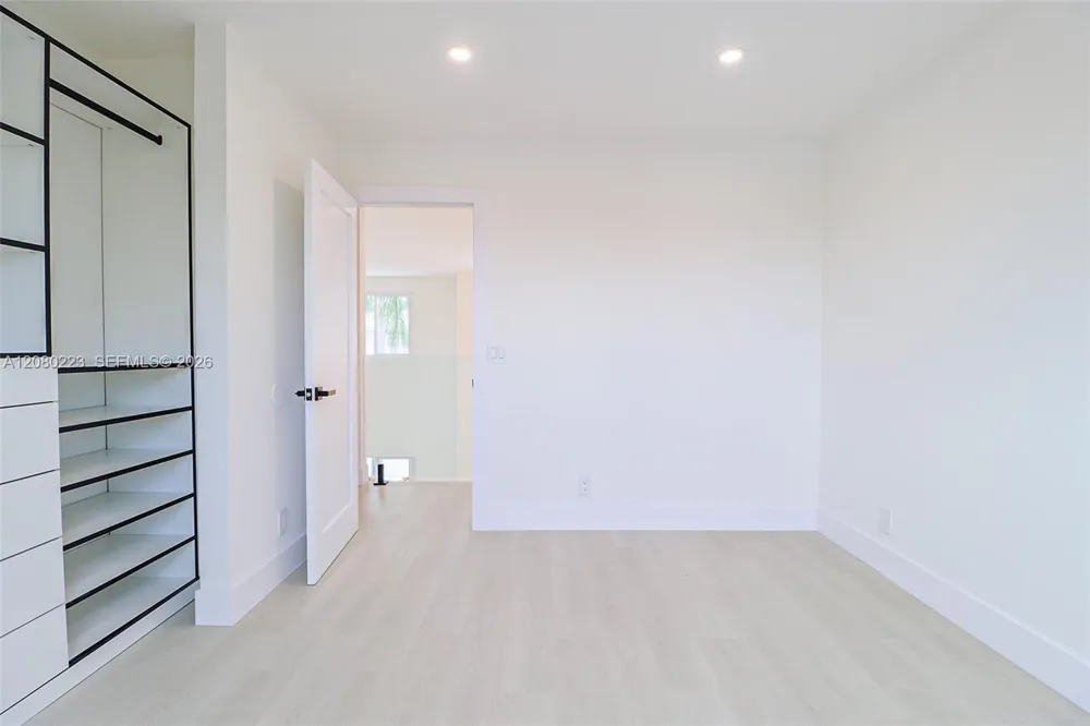 10262 SW 9th Ln Pembroke Pines, FL 33025